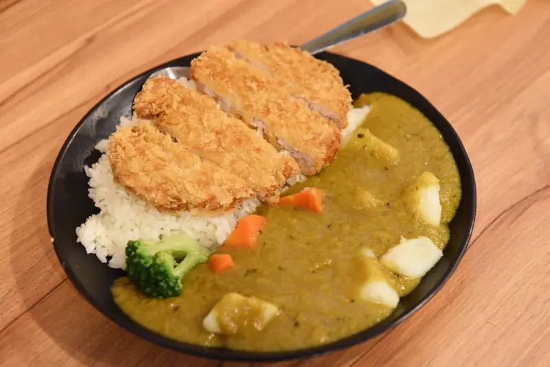 【食-新竹竹北】涮八秒湯咖哩(竹北博愛店)★炸物完勝主食☆御藏味噌湯★熔岩咖哩飯