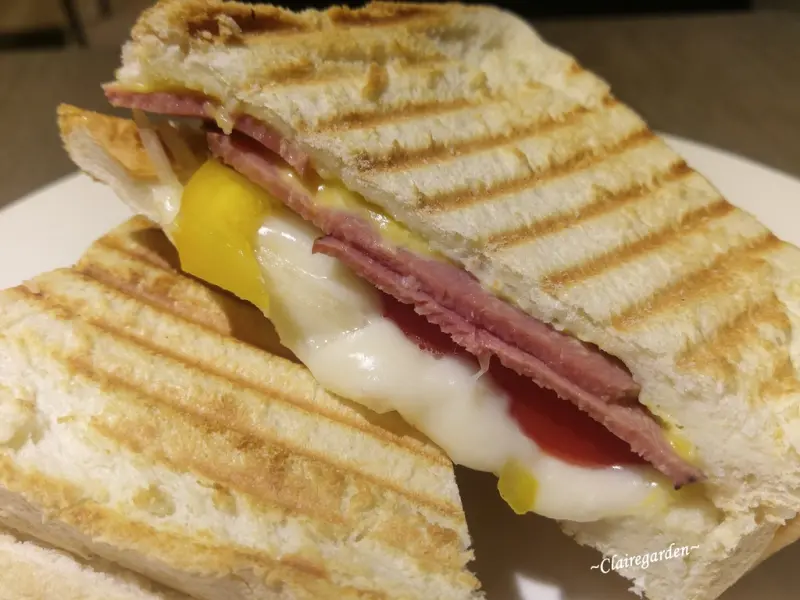 [南崁菜鳥覓食記]桃園 沙發客鬆餅~北歐風。百元有找早午餐