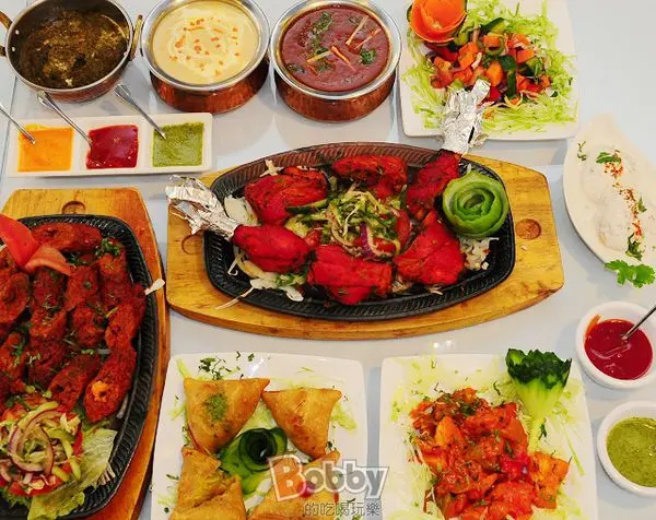 【新竹印度料理】小印度清真館.金山街美食推薦.哈拉認證.北印度料理.印度廚師親自料理（坦都碳烤香草羊肉捲/腰果醬雞燒/坦都碳烤大雞腿/羊肉咖哩/瓦達優格餅/綠醬牛肉）