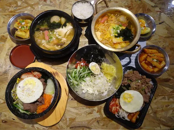 [新竹韓式]韓鍋人~炸蛋吃過嗎？拌麵便當新發售！平價個人韓式鍋、特色小菜雙享受～