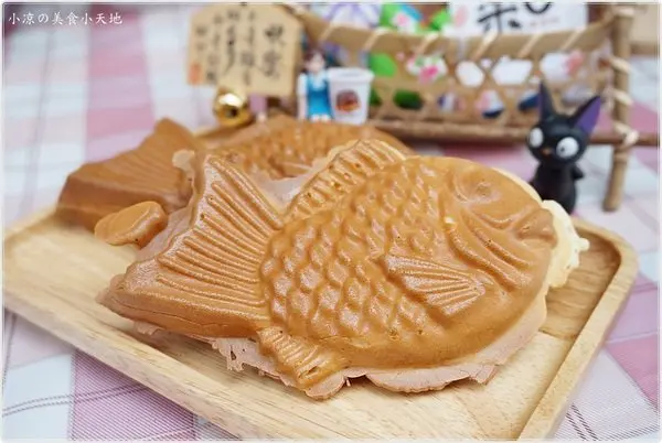 『台中。北區』樂日鯛魚燒║熱呼呼的鯛魚燒之吻，一中商圈必吃手作甜點!獨創內餡，假日推出隱藏版口味，你今天要釣哪一隻魚呢?