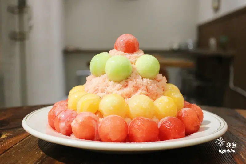 台中一中商圈美食：淺藍 × Bosom Buddies哥倆好～好拍吸睛又健康美味的水果雪花冰