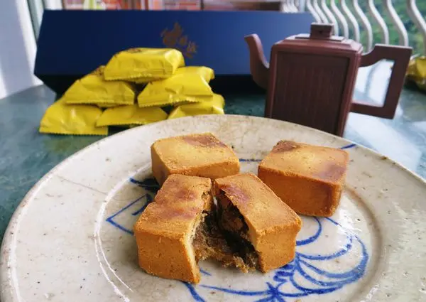 【宅配美食】鳳儀鳳梨酥，吃的到鳳梨果肉的纖維質，年節送禮推薦!