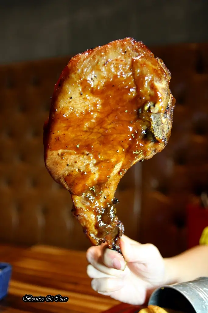 IT CAFÉ-大直店/大的超驚人的戰斧豬排/內湖下午茶首選(捷運大直站)