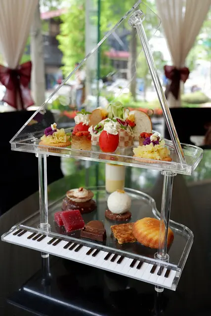 台中美食~PWF 琴。森林主題餐廳 種樹為林 自然成森  都市森林裡最唯美浪漫的下午茶鋼琴組合