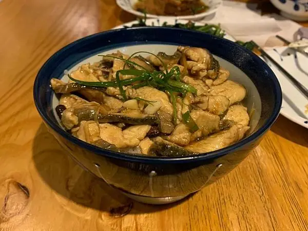 【新北 三重】MKF Food 什麼．魚 虱目魚傳統料理//鄰近三重國小捷運站 司目魚湯二代文青店 CP值高司目魚丼飯