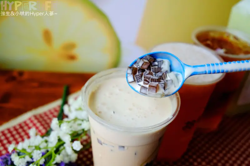 台中西區也喝得到來自霧峰的超人氣手搖飲料『拾覺細做輕飲』囉!!招牌芭樂檸檬口感濃稠但口味清爽果然好喝有推薦!!