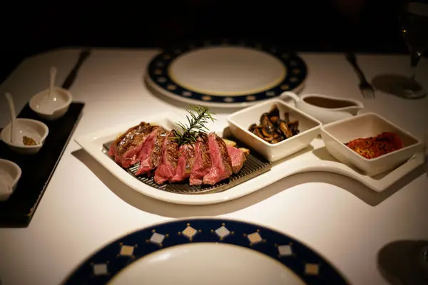 | Taiwan Taipei 台灣 台北 ☻ 歐華酒店 地中海牛排館 | 濕式熟成50天肋眼牛排 . 全台北最好吃的牛排 . 台北約會餐廳推薦