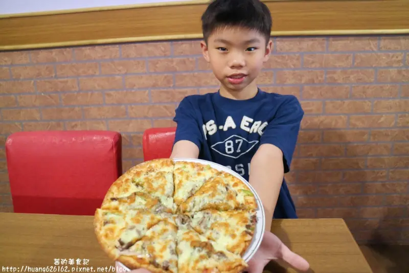 【台北士林區】士林平價義式料理『薰衣草Pasta複合式餐坊 』義大利麵/焗烤飯/排餐/Pizza/濃湯.飲品無限供應/憑學生證來店享用主餐9折