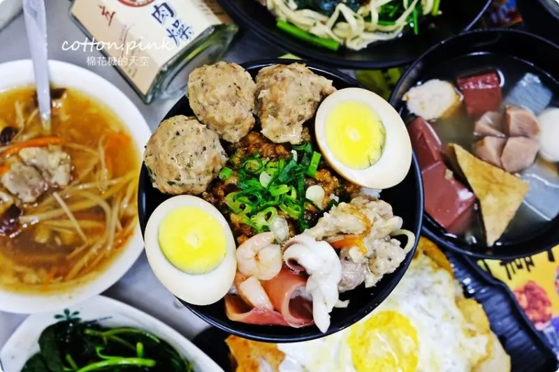 台味海陸全餐這裡吃～還有一麵三吃、菜頭粿四兄弟，傳統好味道就在台中立偉麵食 - 棉花糖的天空