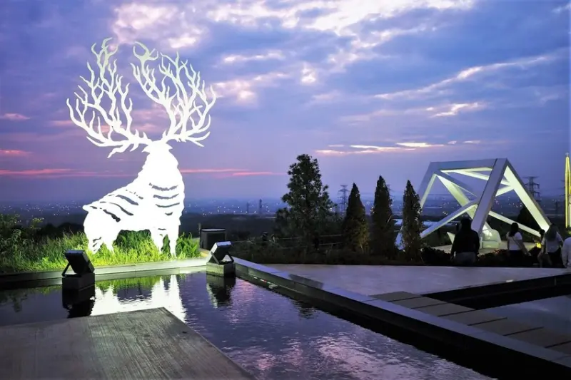 【新竹湖口 | 景觀咖啡廳】一場綺麗的仲夏夜之夢✡夏季三角景觀咖啡廳