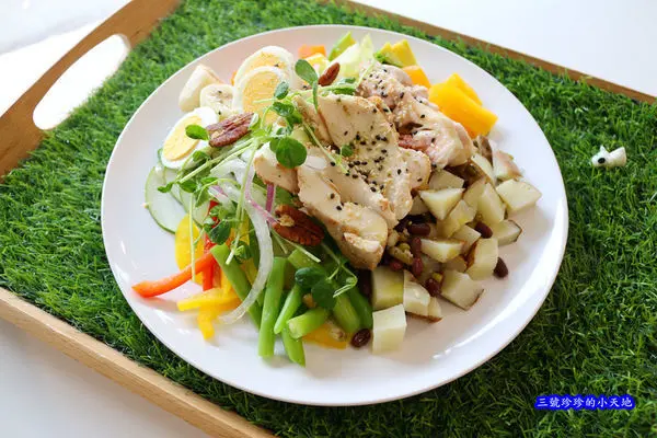 牧牧沙拉Mooosalad．搭配美國馬鈴薯增肌 減脂 生酮 低GI 防彈 客製化沙拉專賣店．台北松山區中山國小站．
