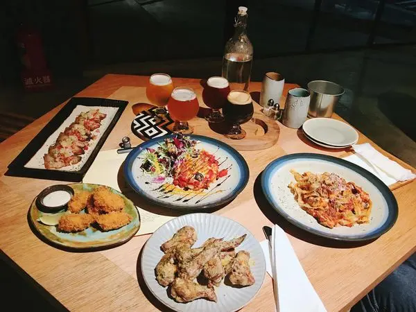 (美食)北市信義「Gumgum Beer & Wings 雞翅啤酒吧」101世貿捷運站  台北包場餐廳/餐酒館推薦!