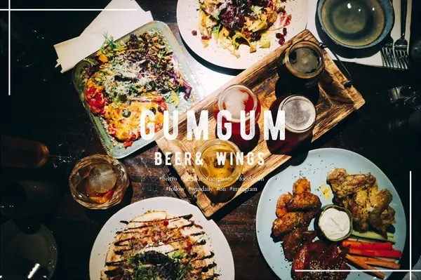《吃喝 χ 信義區》GUMGUM Beer & Wings雞翅啤酒吧 ▎ 信義小巷弄的燈美氣氛佳浪漫餐酒館，不用喝醉也能看到點點星光，台北包場餐廳近101世貿捷運站