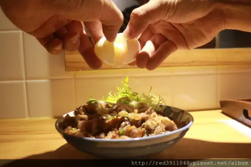 新莊美食~鄰近新莊體育場新開店"武燒肉丼.烏龍麵"周五前往第二份餐點5折,加麵加飯不加價骰出三個五免費招待餐點一份~~
