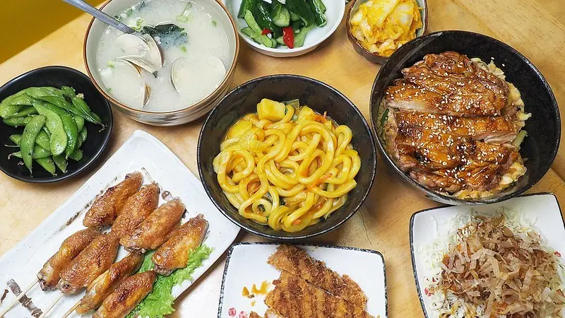 【高雄│新興】小澤丼 咖哩 烏龍麵│隱藏巷弄內的日式家庭料理、平民美食（附菜單│捷運信義國小站、中正市場）