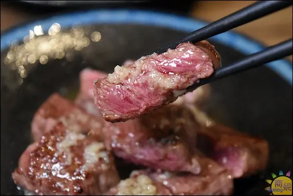 台中低調頂級燒肉。明炙道炭火燒肉。專人代烤零失敗美味        
      