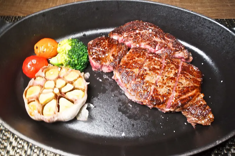 À Point Steak & Bar 艾朋牛排餐酒館,信義區宵夜牛排好選項, 愛評體驗團
