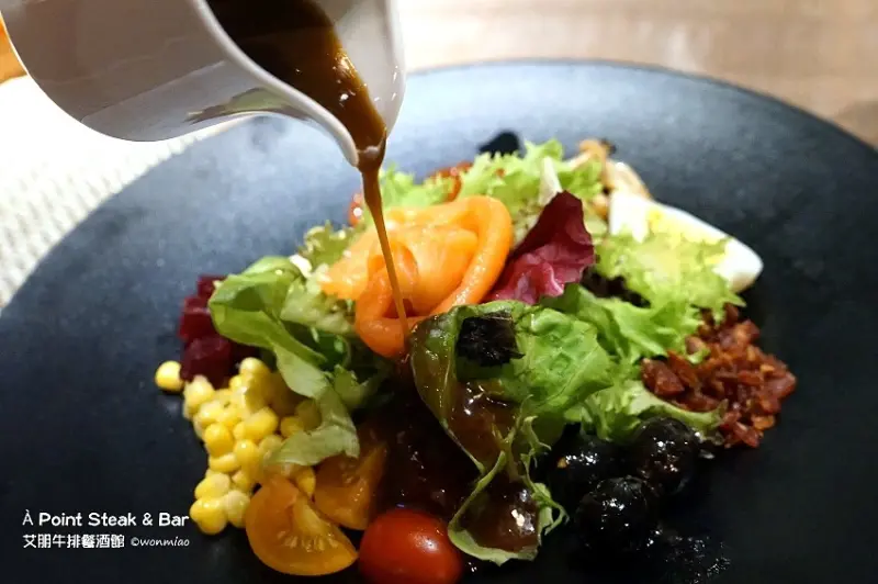 【捷運市政府站 / 宵夜美食】 ✿ À Point Steak & Bar 艾朋牛排餐酒館 ✿ 聚餐 / 小酌 / 生日優惠 / 慶生 / 夜貓族美食  推薦 （菜單 / 價目表）