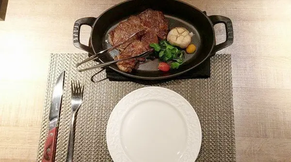 À Point Steak & Bar 艾朋牛排餐酒館-墨賞旗下新品牌 信義區高級餐酒館  服務、環境、餐點都超有水準              