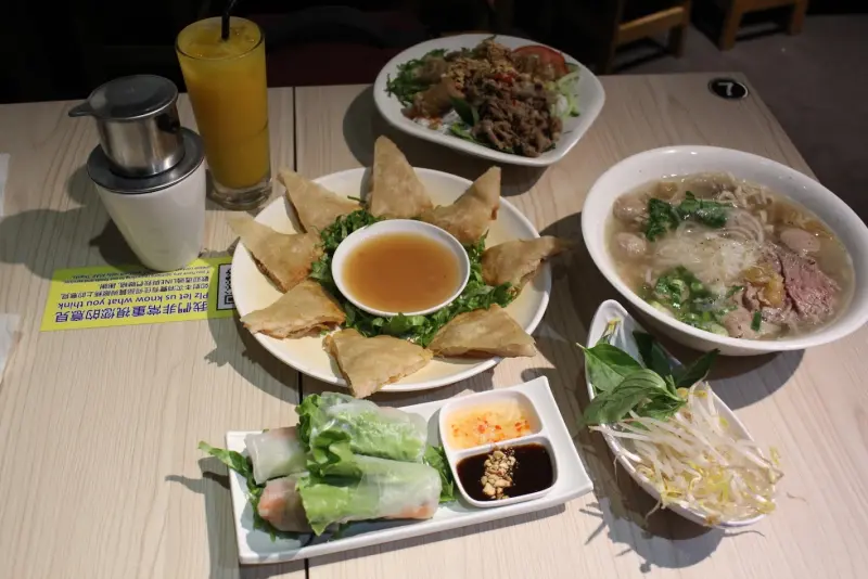 台北內科周邊美食新選擇｜I-PHO越南河粉｜內湖捷運港墘站越南小吃推薦