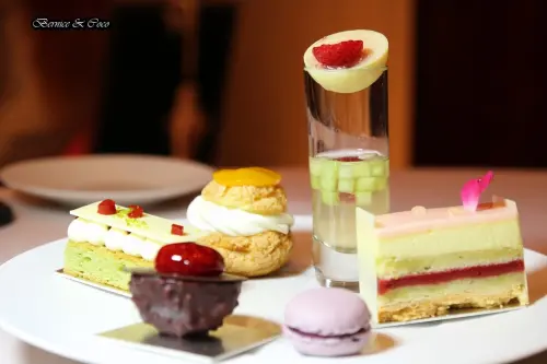 台北君悅酒店Baguette禮品烘培坊/與M.O.F.甜點名廚新推出的聯名蛋糕和芒果甜點(捷運市政府/101世貿站)