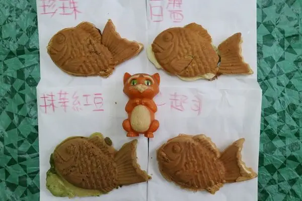 高雄左營區=<食>壹輪鯛燒~左營區特色小吃＊屬於高雄的散步美食＊用高品質的物料用銅板價購入許多美味口味的鯛魚燒=