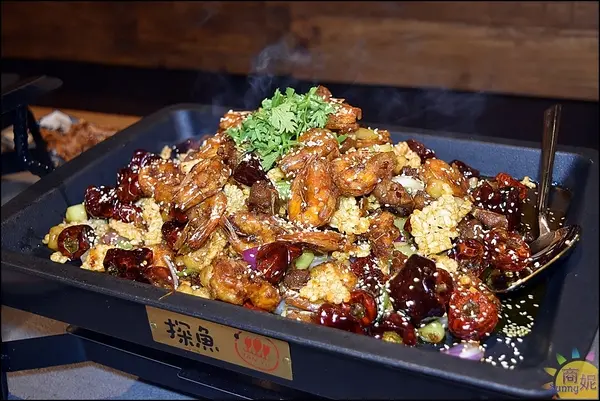 台中最文藝烤魚餐廳。探魚。大陸連鎖品牌在台唯一分店。份量多用料紮實CP值比較高@商妮吃喝遊樂              