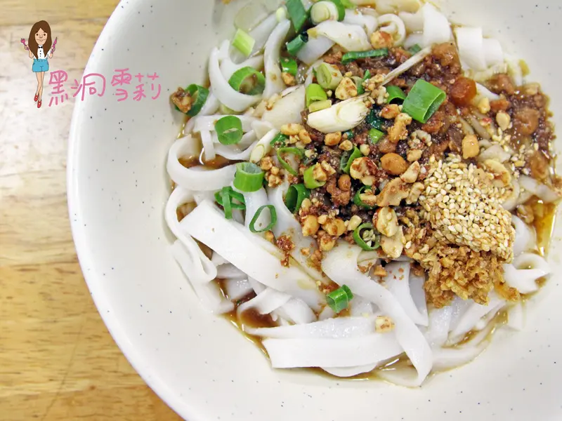 【食記】桃園／中壢「忠貞雲鄉米干」〃龍岡忠貞市場