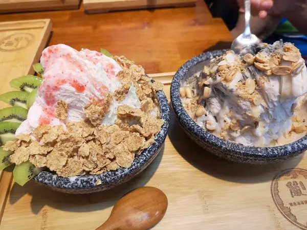 【台中 豐原】超綿密滑順的雪花冰、口味獨特創新『嚴雪雪花冰專賣店』