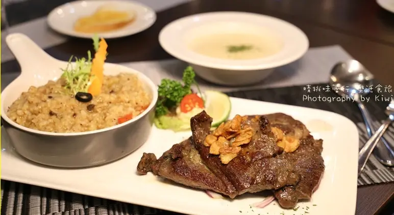 嘉義美食｜義秷饌複合式工坊 加麵加飯免費，自調醬汁口味獨特，義式工業風餐廳(適合聚會/聚餐)