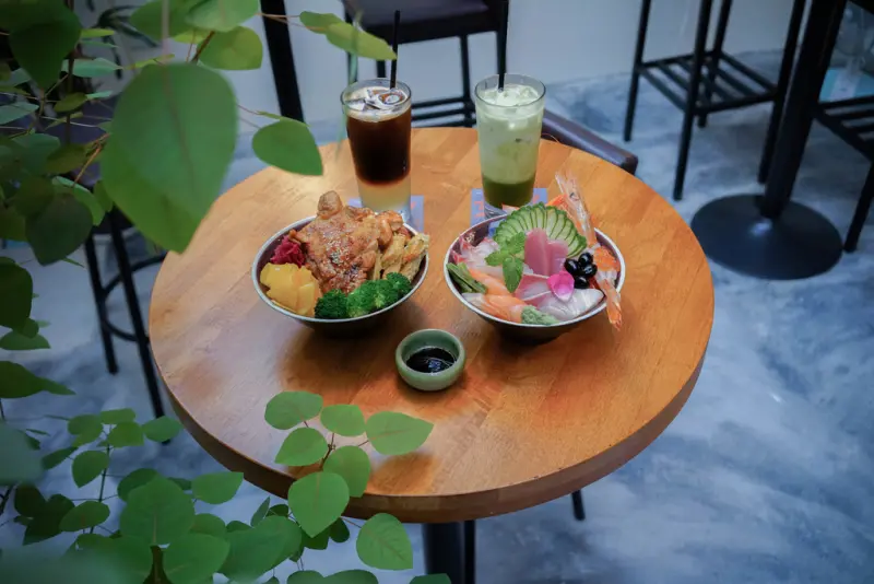 『海繩 Umi Nawa / Utopa Coffee X魔王佩』台北中山區 是咖啡廳也是日本料理的店 環境好拍又舒服 南京復興日式料理推薦/捷運南京復興站『內文有店家資訊菜單』