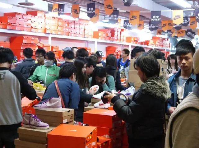 台中NIKE展示鞋清倉會來囉，限時10天！入場資格這裡領～