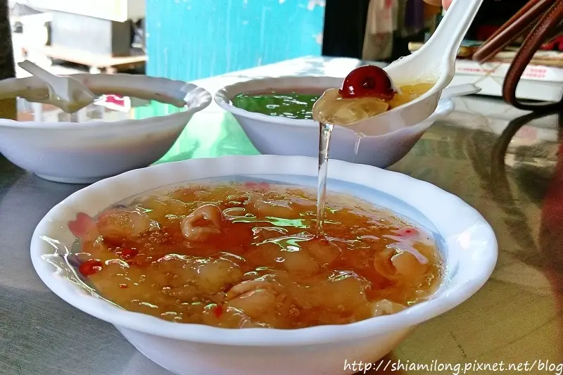 【台南】南區 ★ 新興綠豆湯 - 低調販售20年，一碗入魂透心涼，真材實料的古早味綠豆湯，炎炎夏日消暑聖品，紅棗銀耳也超厲害