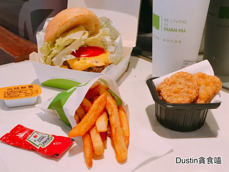 樂檸漢堡(台北車站)__終於來了！嘉義漢堡扛壩子 │丹丹漢堡 /經典大俠『台北車站 · 北車誠品』