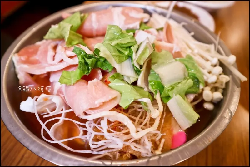 八德美食【8鍋八德店】CP值超高的平價好吃小火鍋/麵食肉燥飯免費吃