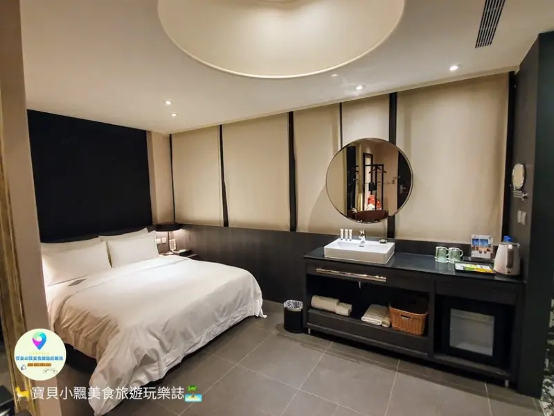 [住]高雄 近六和夜市 美麗島捷運站 夜晚逛街打牙祭 輕鬆搞定!! 房客還有免費HAPPY HOUR 精緻點心 飲料無限享用 樂逸旅居