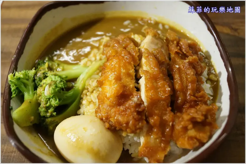 《六張犁平價咖哩》三時午咖哩屋樂利店 超高CP值百元咖哩飯  小資上班族的最愛 (文末好康大放送)