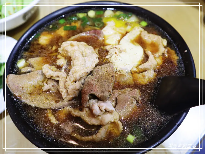 忠貞誠米干-桃園中壢/總是在排隊!忠貞市場內人氣米干 - 潔絲蜜愛生活