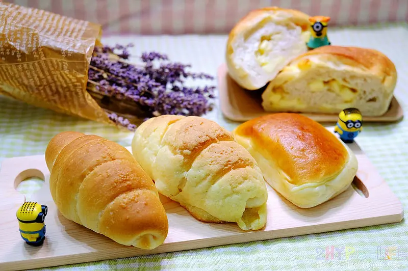 品麵包│丹麥紫薯吐司新品上市！波蘿鹽可頌和卡士達牛奶也是必敗經典美味，披薩麵包系列餡料豐富好有飽足感～ @ 強生與小吠的Hyper人蔘~