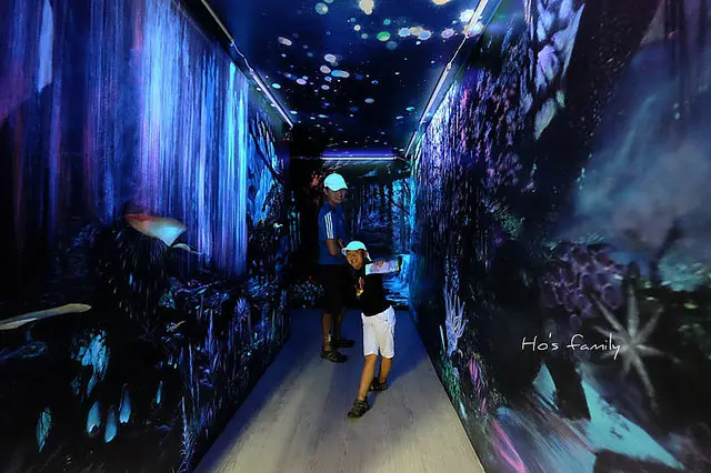 [桃園親子景點]最舒服的觀光工廠！玩中學體驗床的奧妙～老K舒眠文化館｜七彩聲光迷宮、機智挑戰區、迷你床DIY、趣味拍照場景