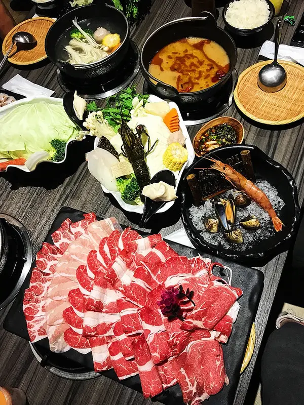 【彰化】燒瓶子。大肆の鍋｜食尚玩家推薦CP值超高的豐富海鮮火鍋＊