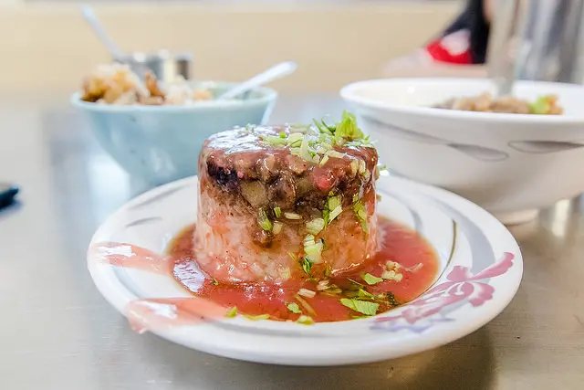 【虎亂吃一通】【嘉義美食】阿水師米糕(米糕水).碗粿.排骨酥湯