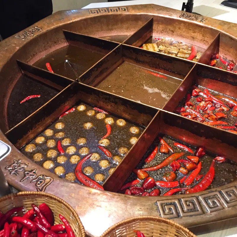 辣中間 麻辣九宮格 桃園ATT 麻辣燙 像在吃微型麻辣鍋