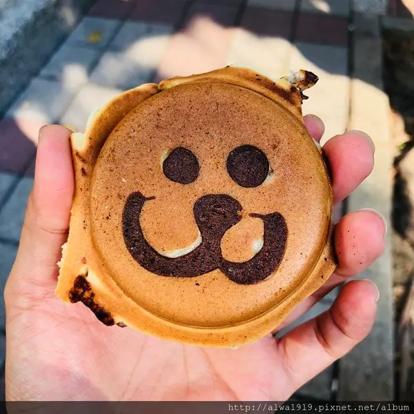 【新竹甜點推薦】真心真意的創意車輪餅，明明好味道，巧克拉拉展延性超強的起司好厲害啊！今年1227要結束營業，文末有影片喔！