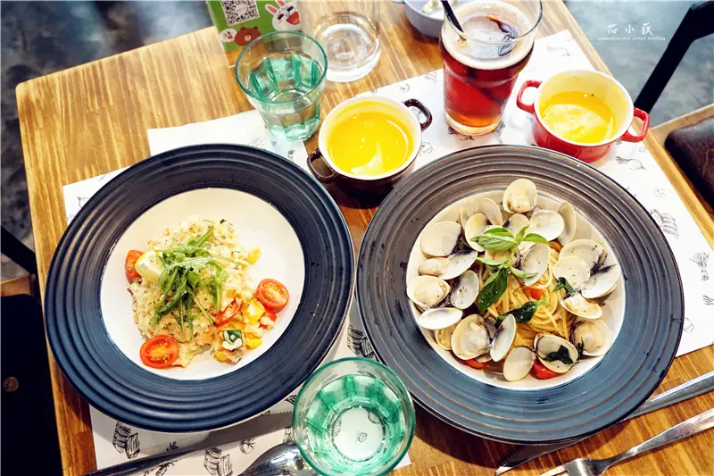 瑪蒂廚房-早午餐/創意料理/下午茶/咖啡。超美花牆與黃色貨櫃屋工業設計，ig熱門打卡點，女孩們要失心瘋啦!