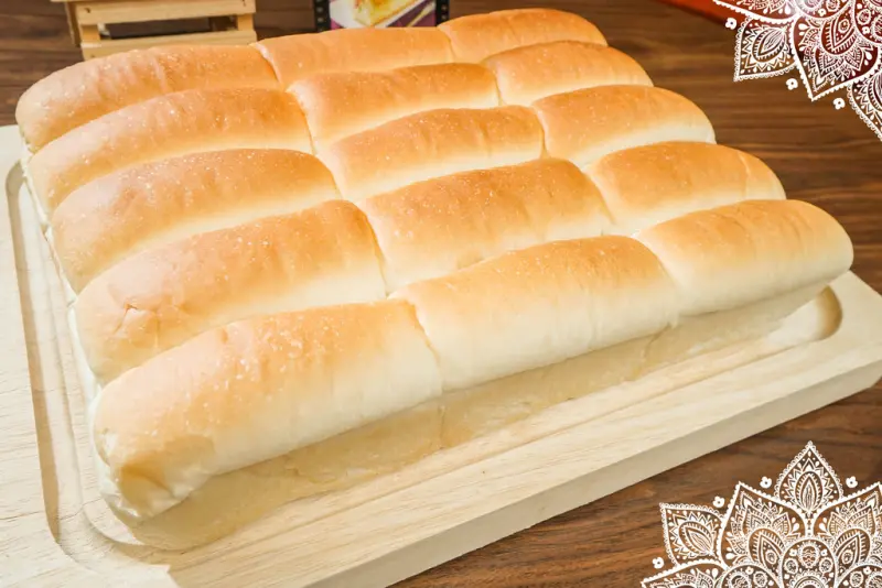 台中美食 | 安可喬治龍蝦螃蟹美式海鮮餐廳 / 口感絕佳的LoRo手作麵包  令人滿足不已的感動