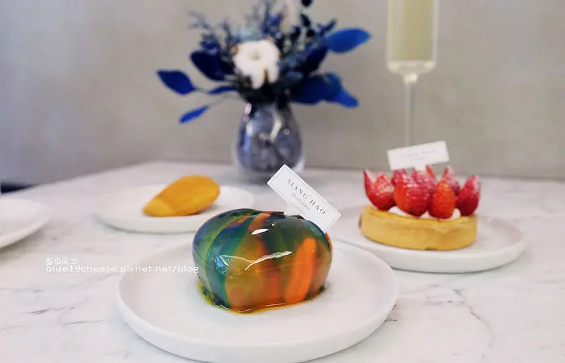 【台中西屯】SIANG HAO PATISSERIE Desserts手作甜點-超唯美鏡面甜點.用大理石紋路妝點整個空間元素.法式甜點.客製喜餅.彌月禮盒.婚禮小物.台中甜點推薦 - 藍色起士的美食主