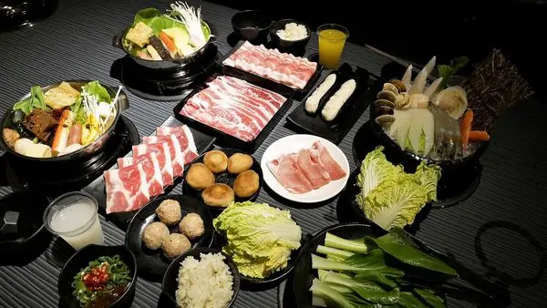 【台南市-永康區】白飯、飲料吃到飽！σ(ˋ▽ˊ)σ『五鮮級平價鍋物-台南大灣店』給您