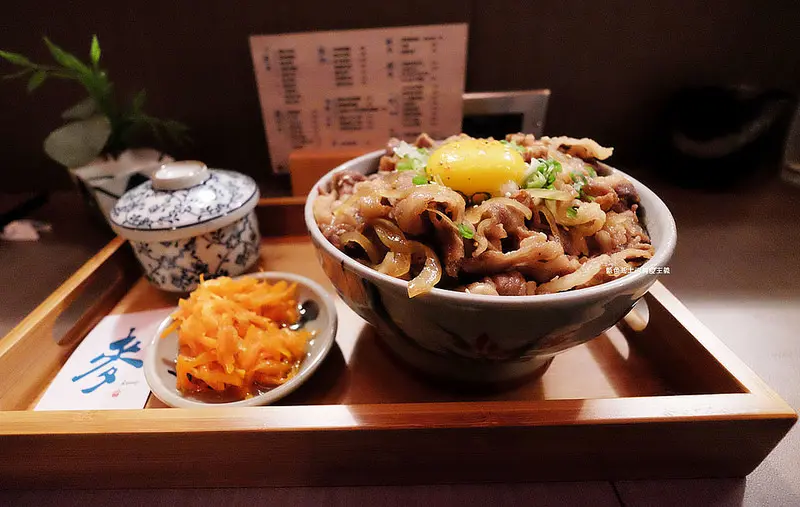 【台中西區】小麥所-台中深夜食堂.台日式居酒屋.消夜.丼飯.日式燒麵.揚物.台灣大道消防隊旁巷子進去.科博館商圈美食推薦 - 藍色起士的美食主義